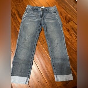 BCBGeneration Charcoal Skinny capris